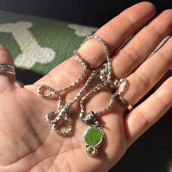 Silver Tone Necklace with Green and Silver Tone Pendant - Picture 4 of 4